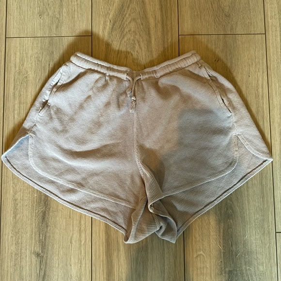 brandy melville waffle purple shorts - Picture 3 of 3